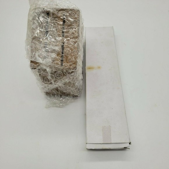 Set of 4 Serrated Steak Knives w/wooden block - Picture 8 of 8